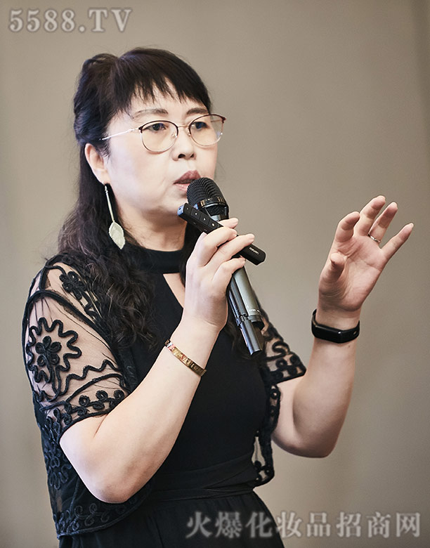 ���ؠ������t(y��)ˎ���g(sh��)���V�ݣ����޹�˾���I(l��ng)��(d��o)�l(f��)��