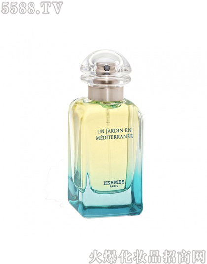 ���Ϻ�ӯ�M(j��n)�����Q(m��o)�����޹�˾�����R�˵��к����@����ˮ50ml