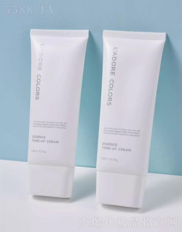 �ɶ���ɫ�Q�����޹�˾����ɫ�V�Rţ�̼����˪