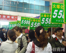 �˳�֮�У����@Ӣ�۱�ɫ