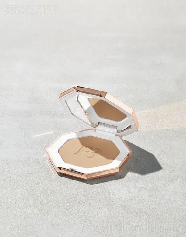 FentyBeauty����~��� ���Ձ�����(�����{����wɫ)�ɯBͿ���׵�ɫ