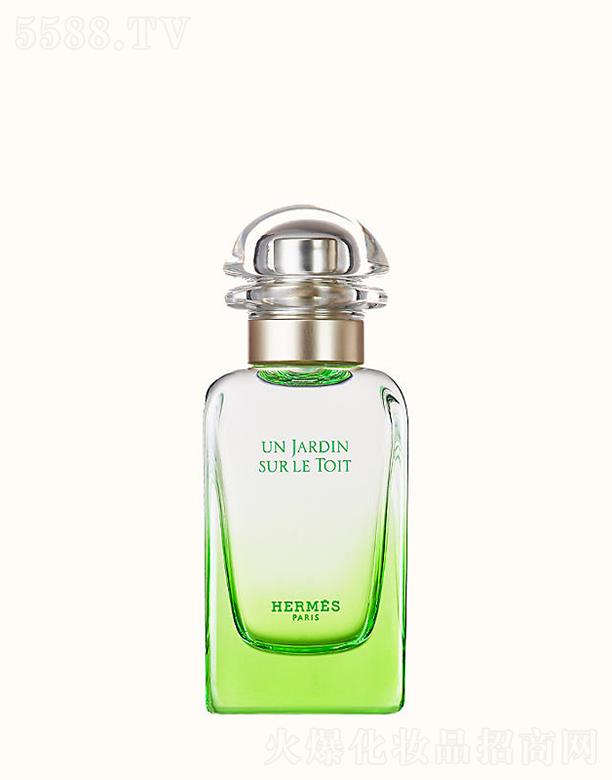 ���R����픻��@ϵ�е���ˮ 50�����H�������ĺ�Ц֮��