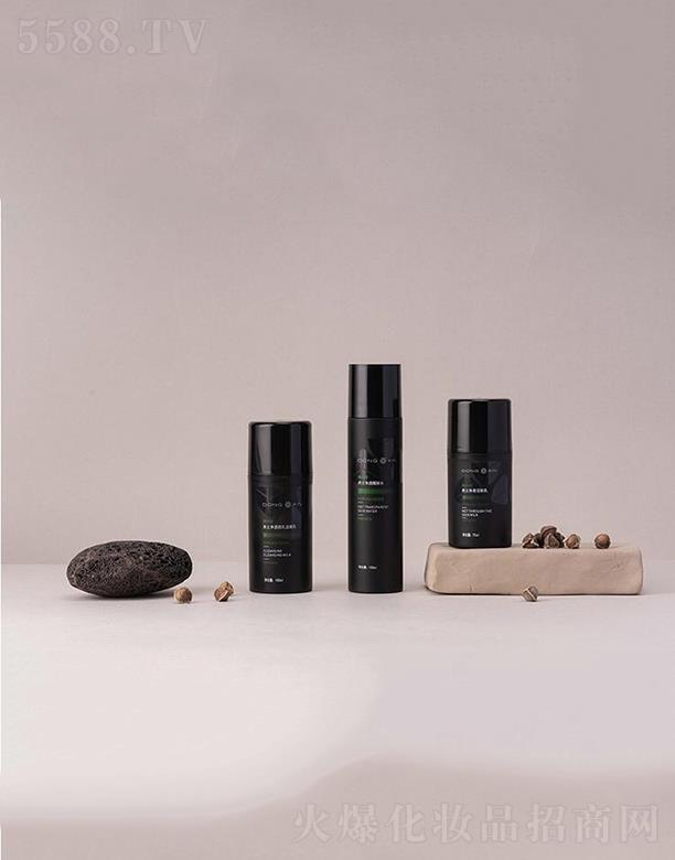 ������ľ����ʿ��͸������  ��ˬ����