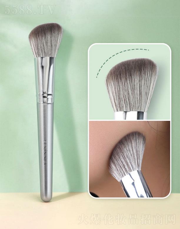 �������y����ˢ