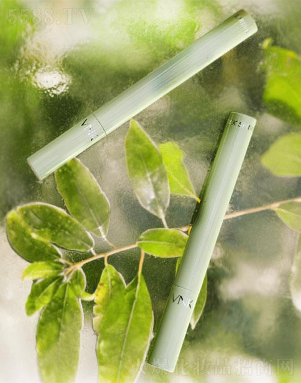 VNK�����p�F��ɫ�ڼt