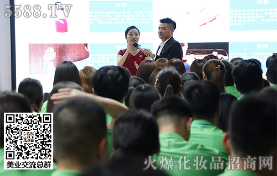 老師講解的很到位 老師講解的很到位