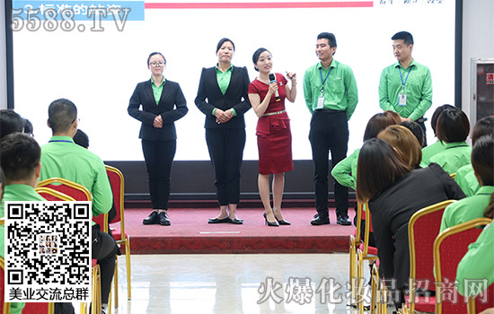 ׌�Y�x����ÿ��(g��)��(x��)��(ji��)�����݃�(y��u)���^һ����