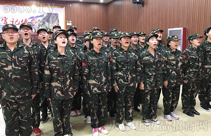 齊心協(xié)力，才能創(chuàng)造奇跡