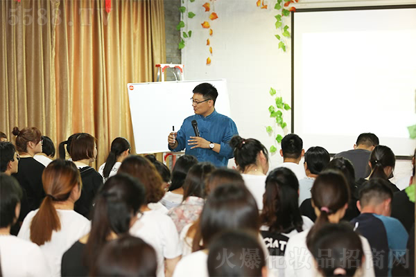 ���cɽˮ���������c��Ȼ��һ