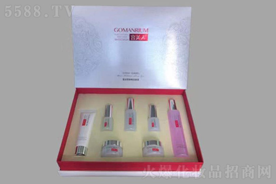 宮美人瑩潤雪膚精品套 宮美人瑩潤雪膚精品套