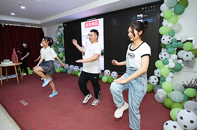 �Ϸֿ옷���𱬾W���Օ�