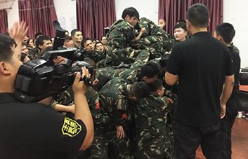 ��������o(w��)·���҂�?c��)��������ݣ? />
            <p>��������o(w��)·���҂�?c��)��������ݣ?/p>
          </li>
          <li> <img src=