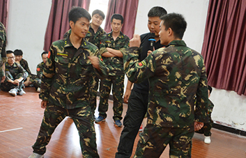 �A�ܣ�����˼�S����������(y��ng)�ٶ����l(f��)չ���ن���(d��ng)������