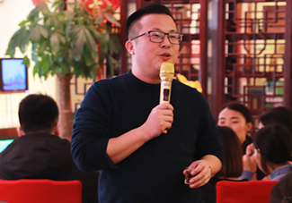 �𱬼��ˁ������������@һ����ɢ�đc������